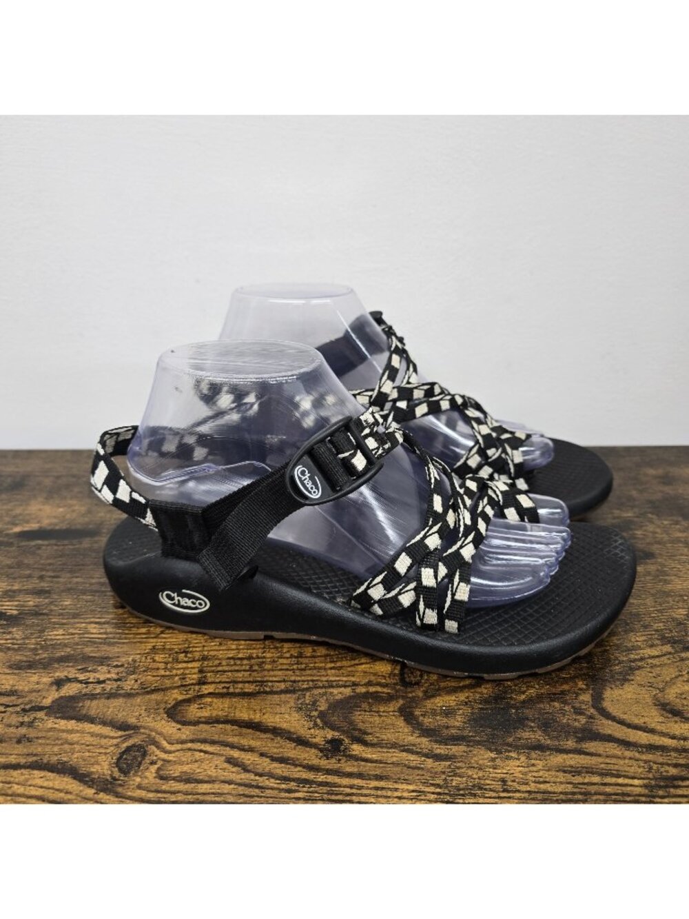 Chaco Zx2 Sport Sandals Womens Size 9 Hiking Adjustable Strap Black Geometric